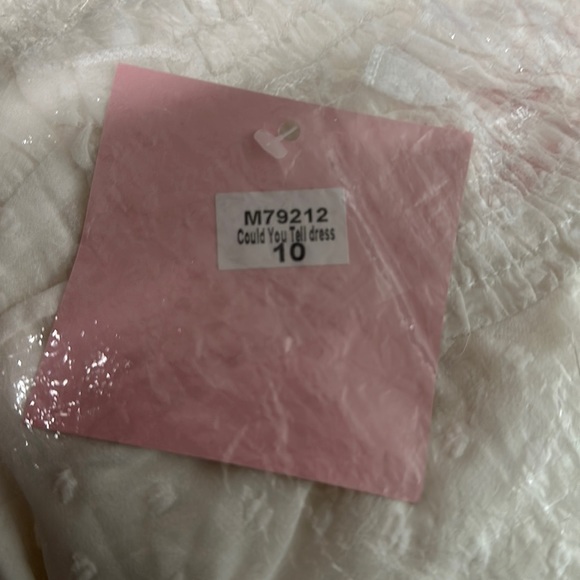 COULD YOU TELL DRESS IN WHITE - Picture 11 of 11